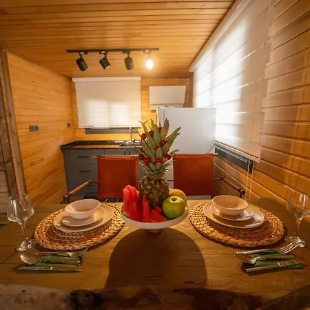 Tiny Timber Hotel *